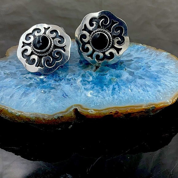 Vtg. Sterling Silver Onyx Clip On Earrings (925) Mexico - Picture 3 of 6